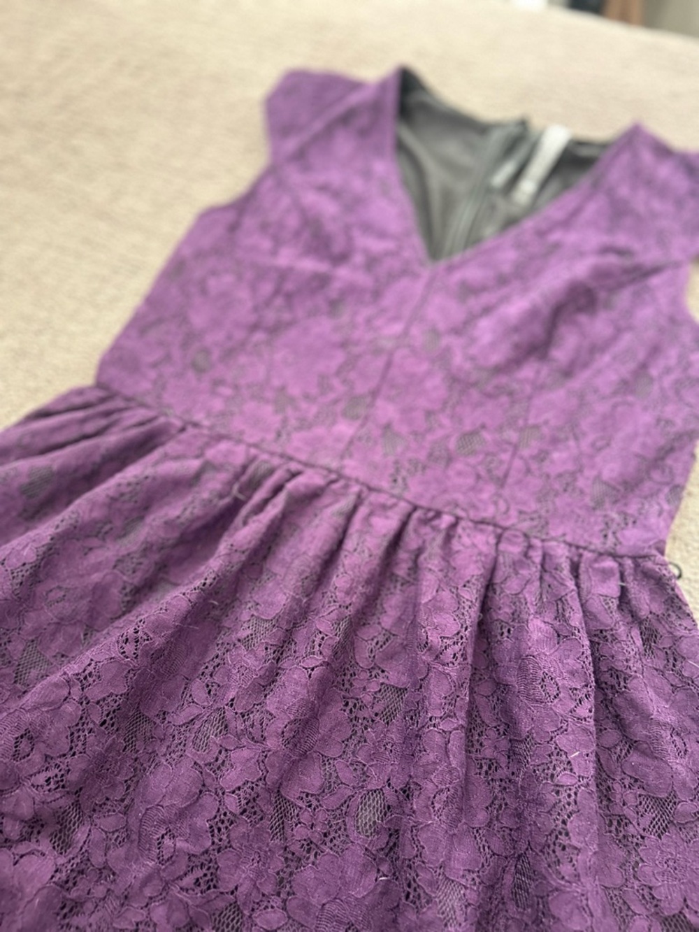 Kensie Plum Purple Lace Fit & Flare Mini Dress V-Neck Cap Sleeve Lined Size M - Picture 7 of 13